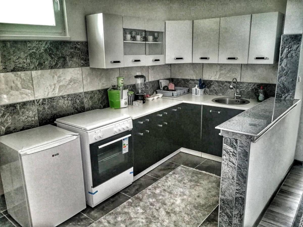 Apartman Visoko-Oaza Mira Eksteriør bilde