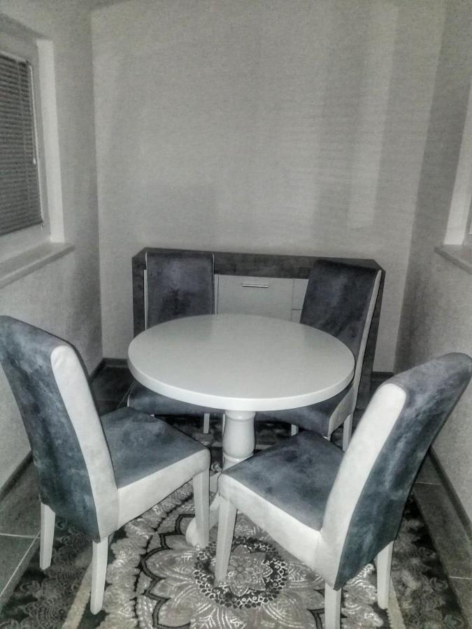Apartman Visoko-Oaza Mira Eksteriør bilde