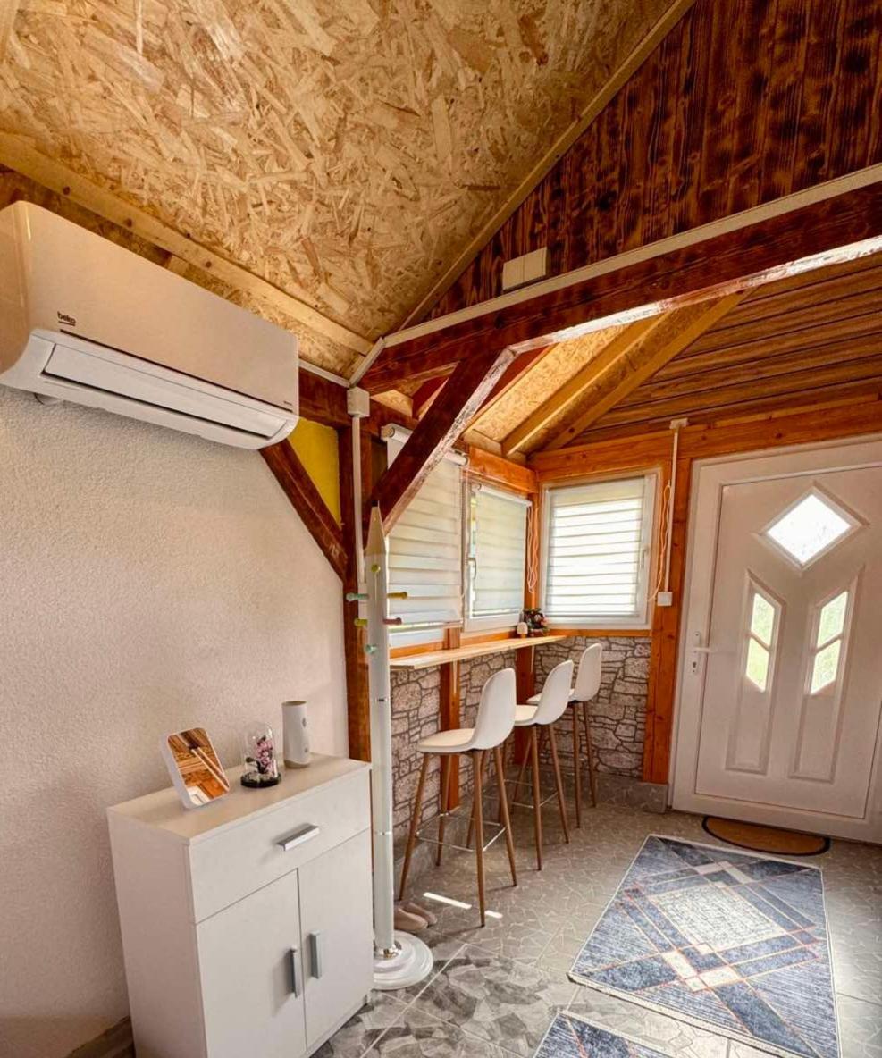 Apartman Visoko-Oaza Mira Eksteriør bilde